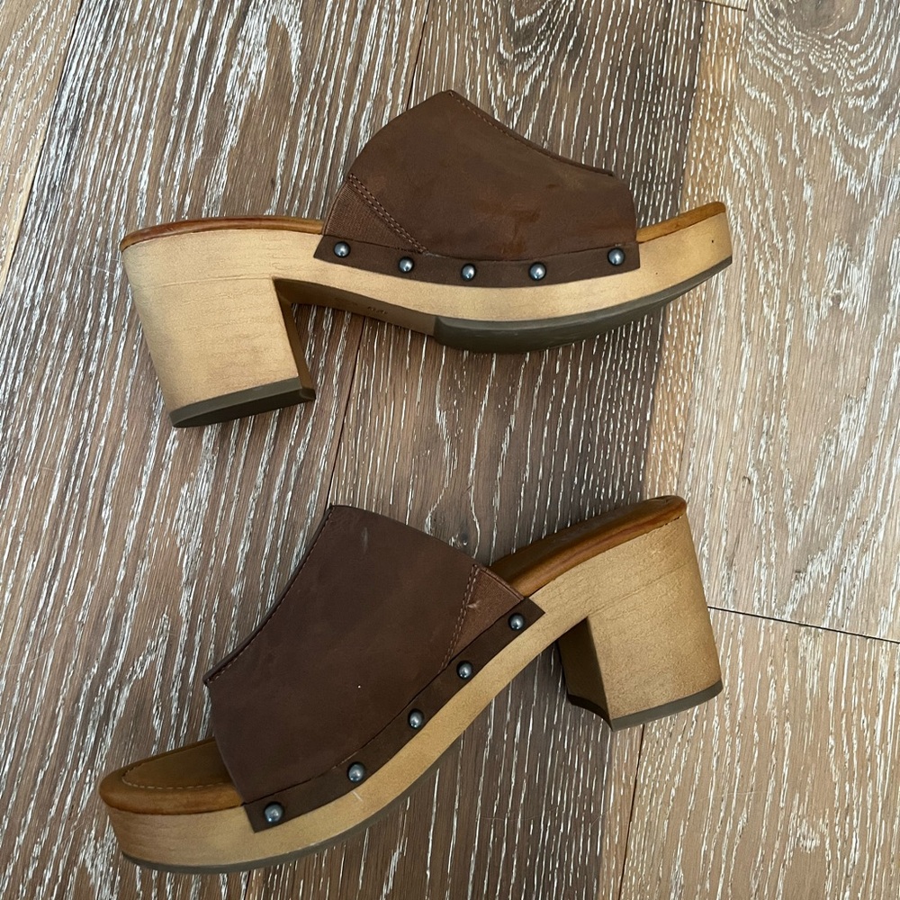 Ana Elissa Cognac Clog Sandals Shoes Women's Size 9 - Picture 10 of 11